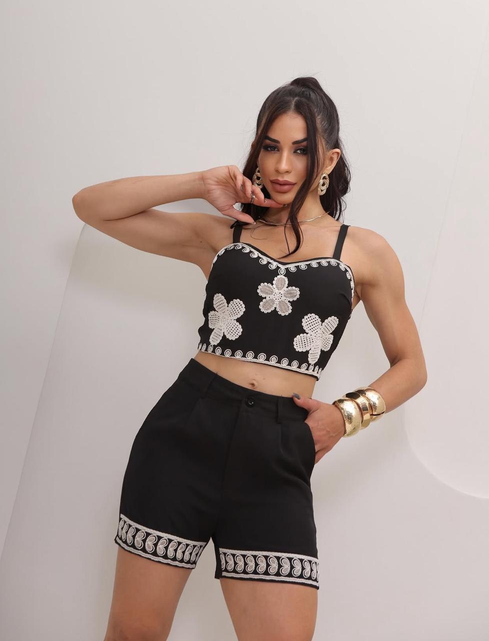 Conjunto bordado flor