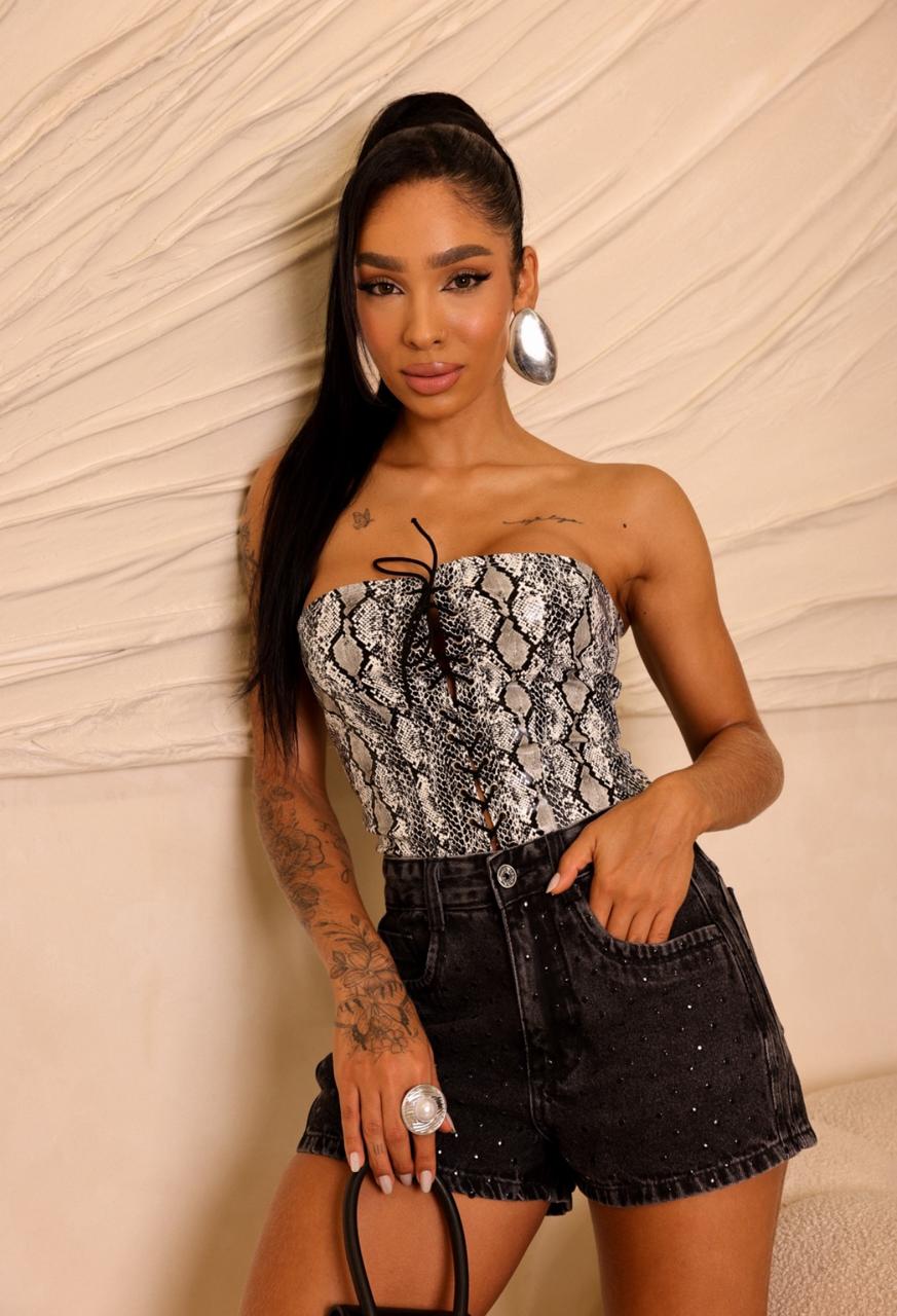 Shorte Recorte Lateral